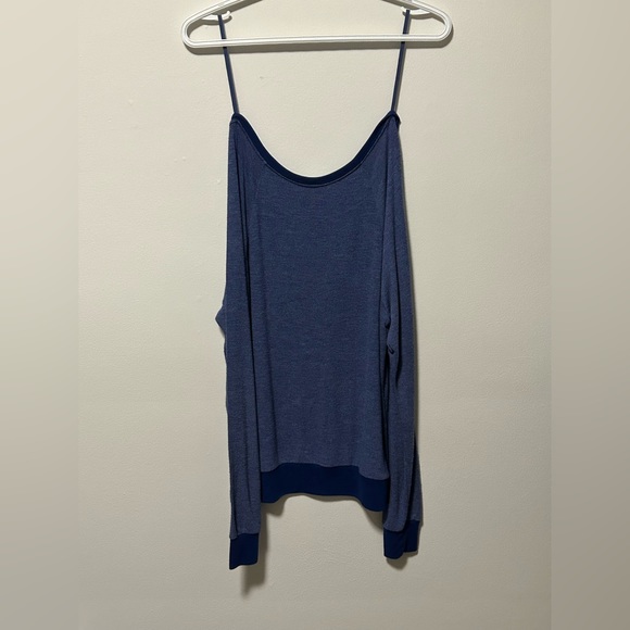 Oversized VS PINK Crew Sweater - Picture 2 of 3